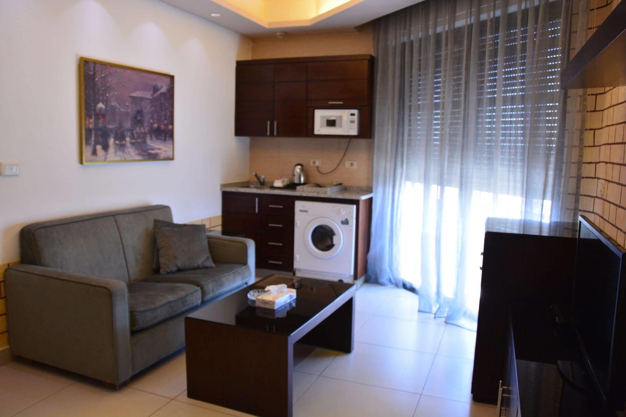 Nadine Hotel Suites Ammán Exteriér fotografie