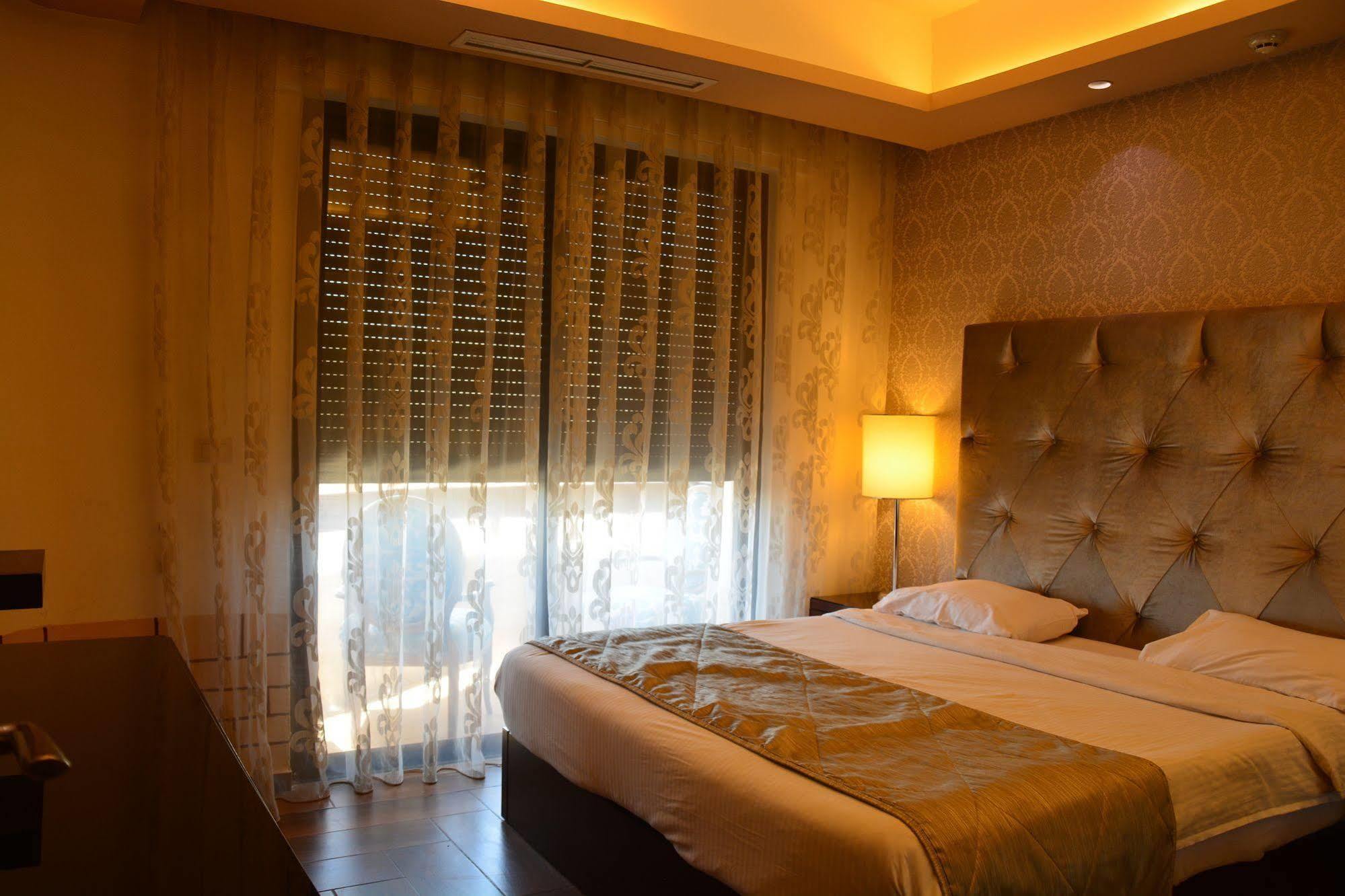 Nadine Hotel Suites Ammán Exteriér fotografie