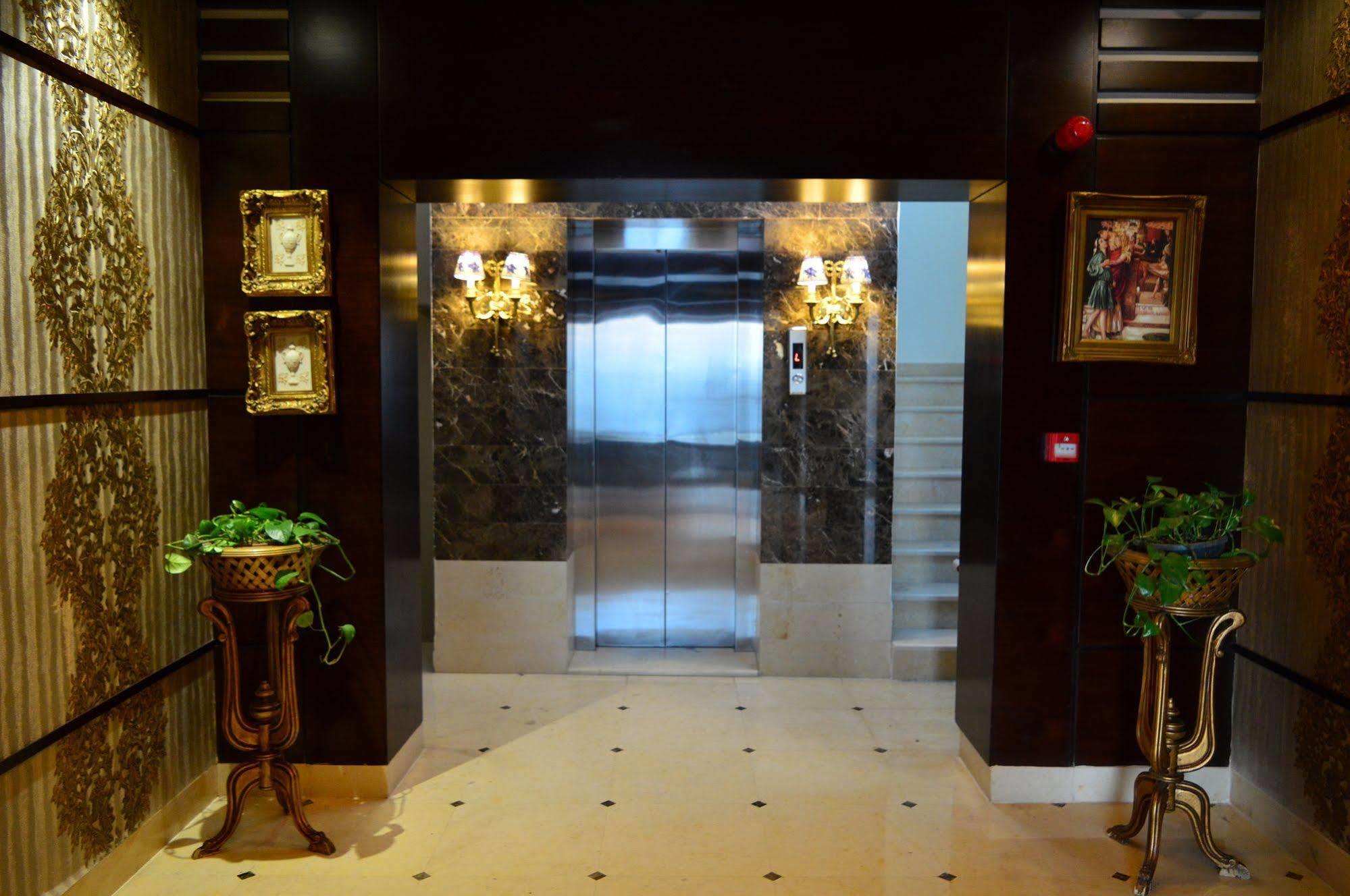 Nadine Hotel Suites Ammán Exteriér fotografie